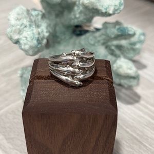 Dolphin Ring